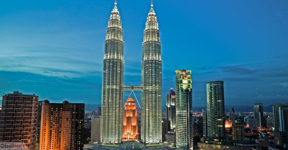 best places to visit in Malaysia-Petronas Twin Towers