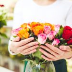 feature image - flower shop in dubai - florist with flowers