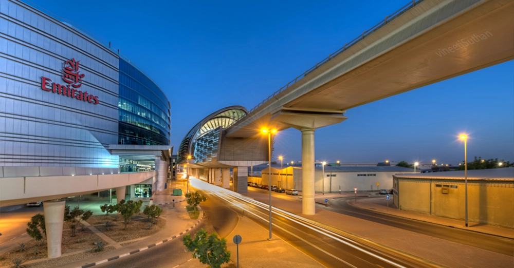 inarticle image-emirates metro station-station