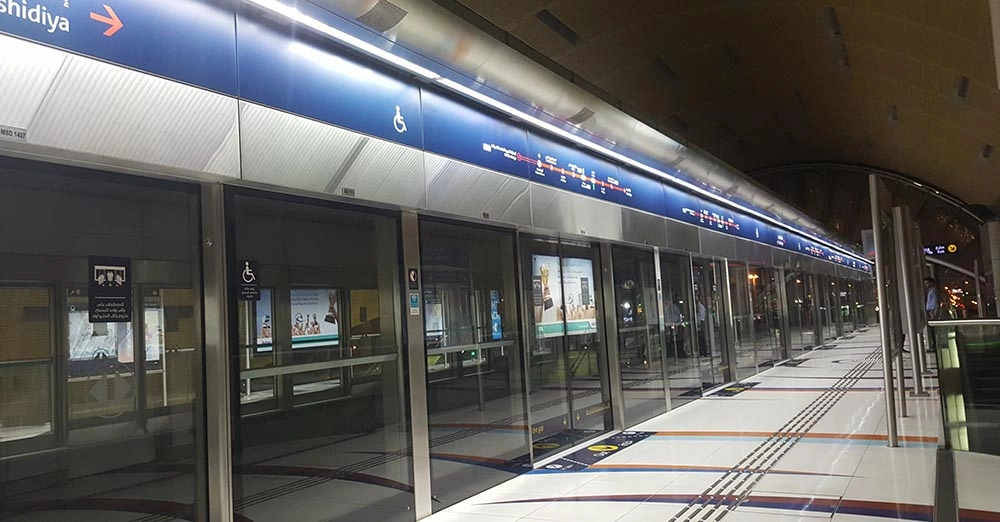 inarticle image-emirates tower metro station-platform