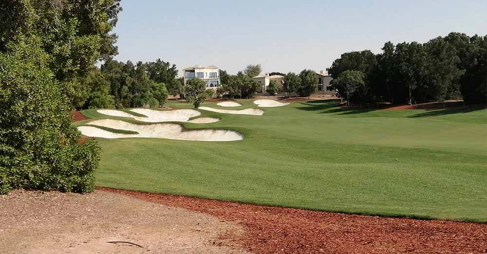 inarticle image-jumeirah golf estates metro station-golf clubhouse