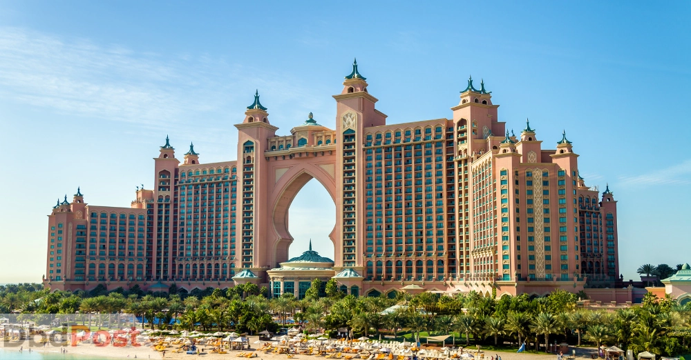 inartilce image-white beach dubai-Atlantis, the Palm hotel