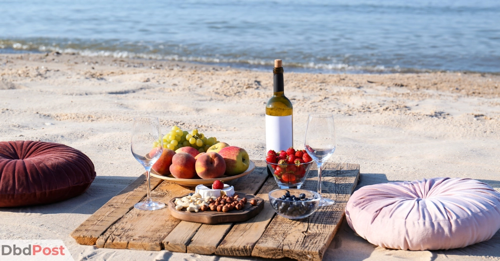 inarticle image-fujairah beach-Picnic